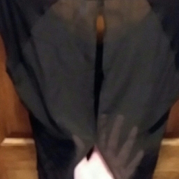 Top - Picture 4 of 5